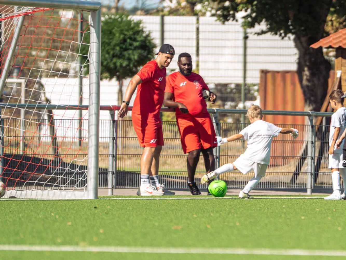 sommer-bewegung-und-ganz-viel-fussball-unser-sommerferiencamp